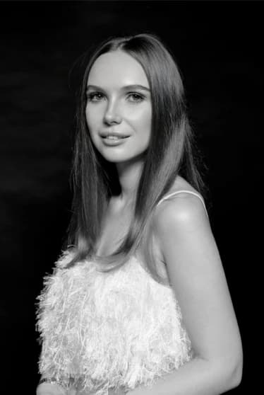 Portrait of Victoria, Project Manager at Vladimir Fasij